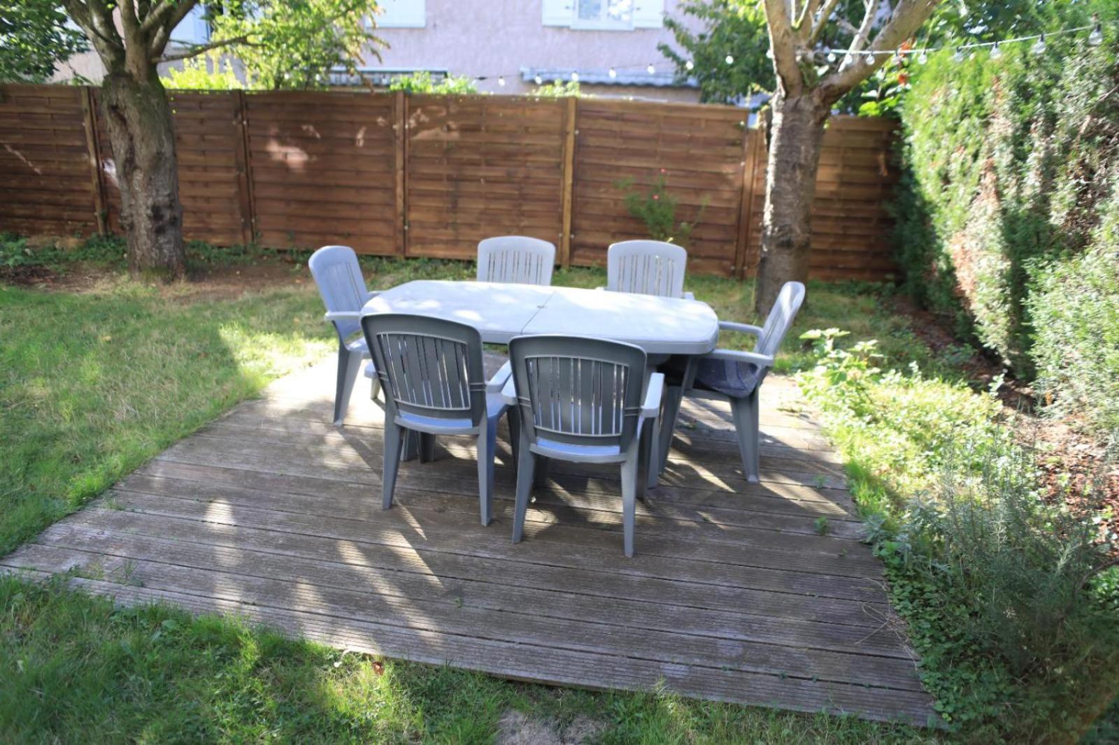 Appartement Calme Avec Jardin Proche De Paris Evry-Gregy-sur-Yerre Exterior foto